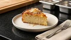 Bolo de mandioca com coco no liquidificador: úmido e perfeito para o café